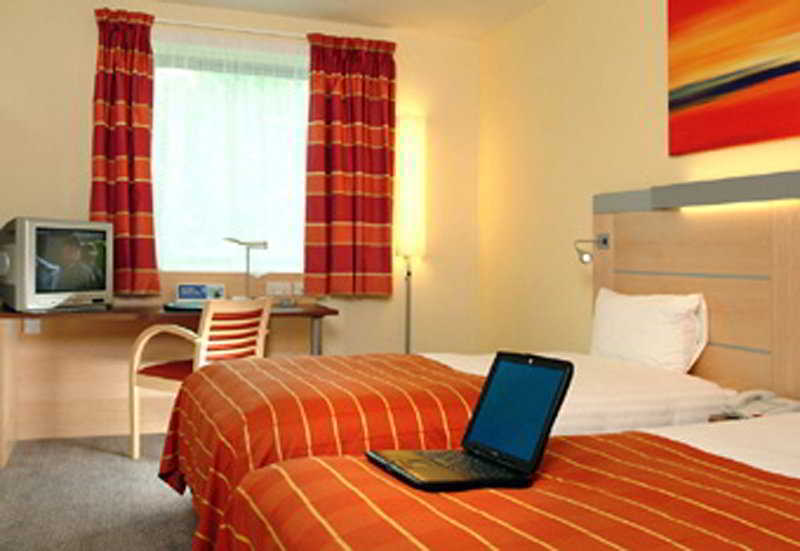 Holiday Inn Express Doncaster By Ihg Rum bild